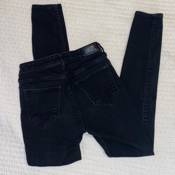 Hollister High-Rise Ripped Black Super Skinny Jeans regular length - Picture 2 of 3